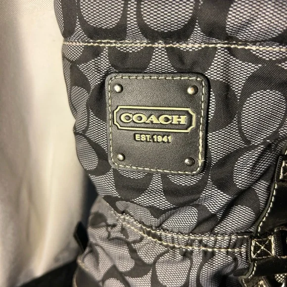 Coach ‘Shaine’ women’s winter boots size 8 1/2 - Picture 7 of 8